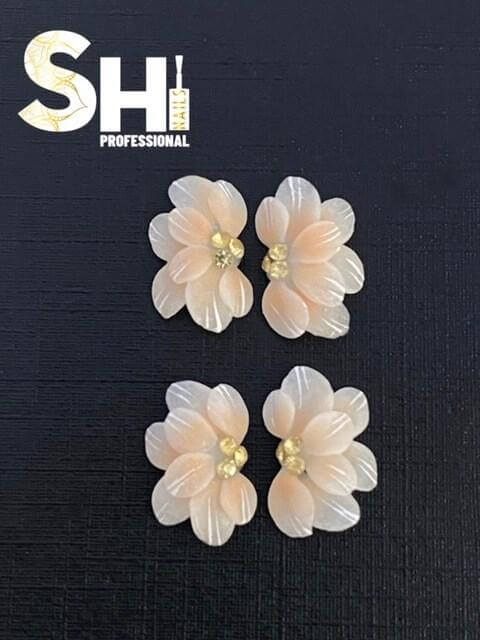 3-D Hawaiian Handcrafted Flowers Shi Professional